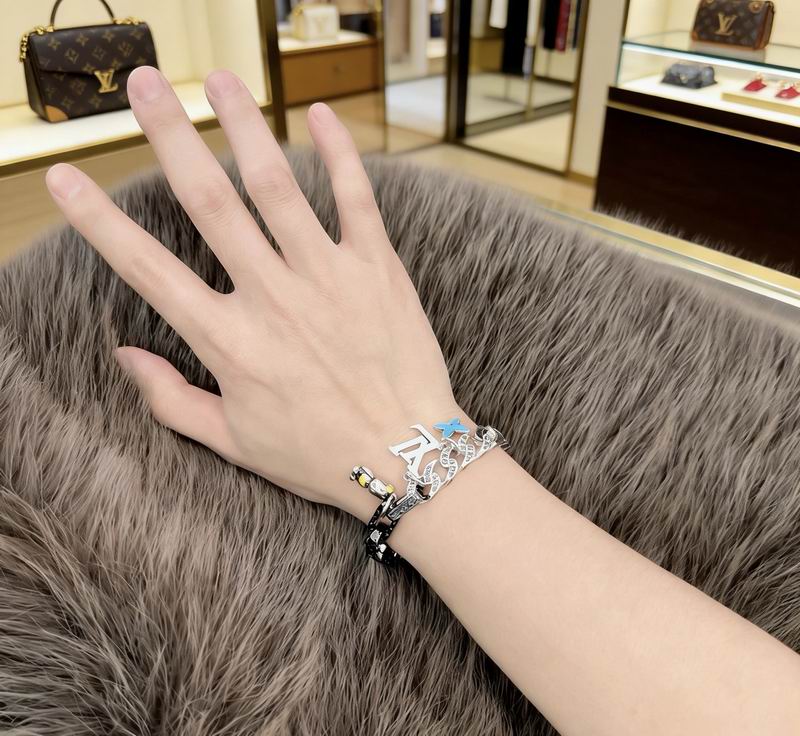 LV Bracelet 02yxs68 (6)