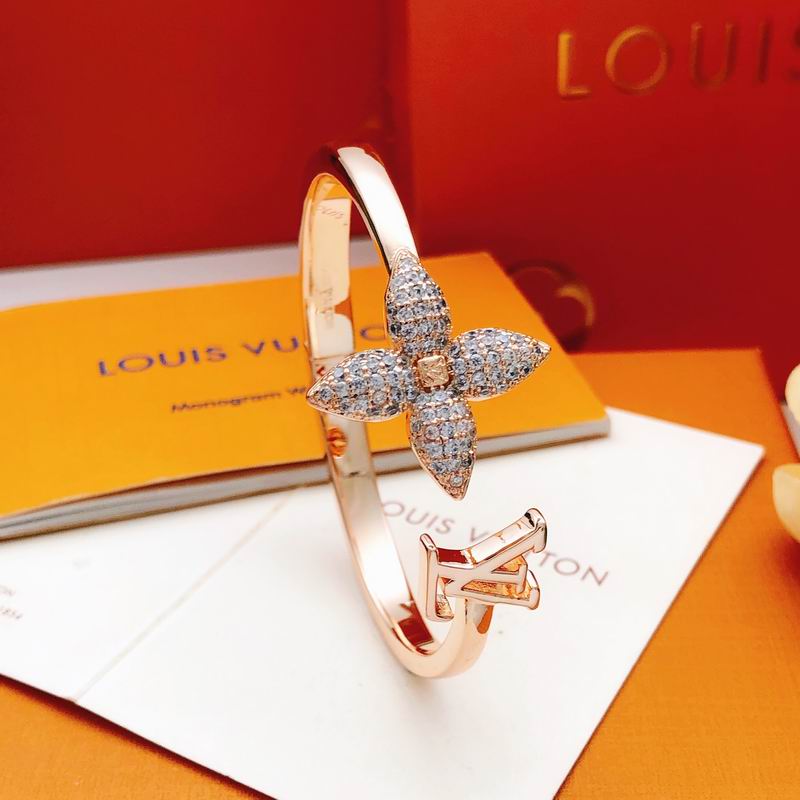 LV Bracelet 02yxs69 (11)