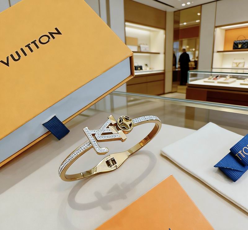 LV Bracelet 02yxs75 (3)