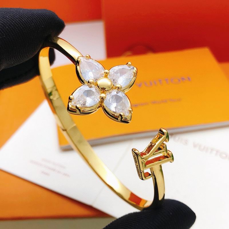 LV Bracelet 02yxs81 (5)