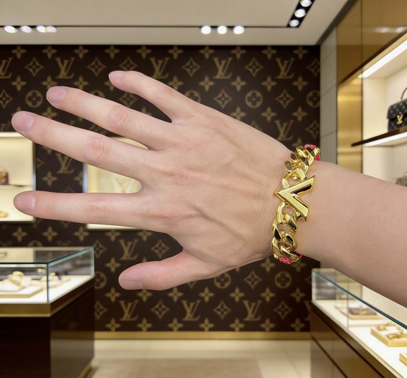 LV Bracelet 03yxs143 (7)