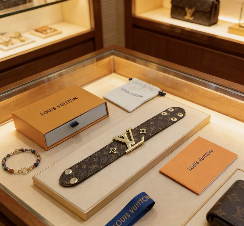 LV Bracelet 03yxs147 (4)