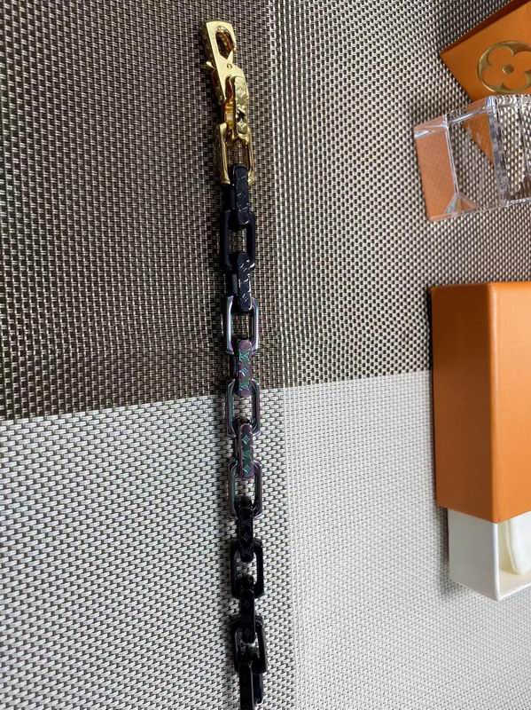 LV Bracelet 03yxs151 (1)