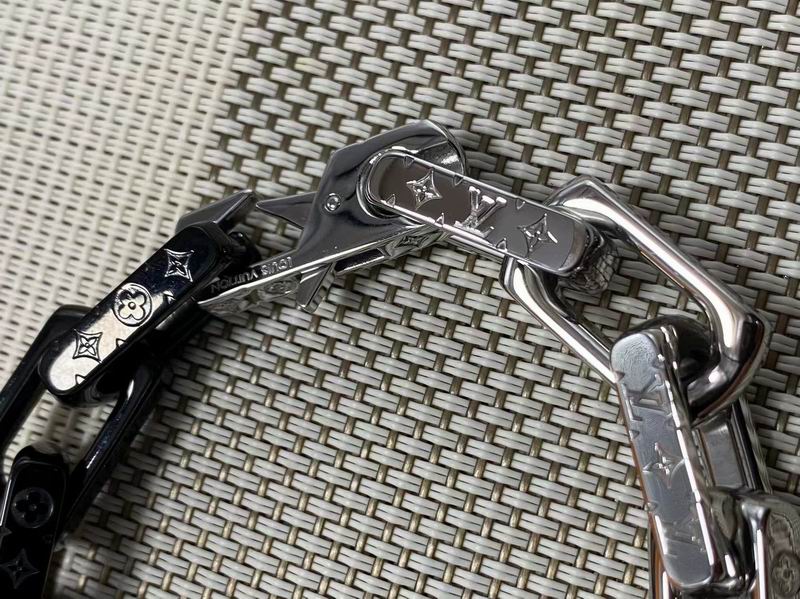 LV Bracelet 03yxs152 (5)