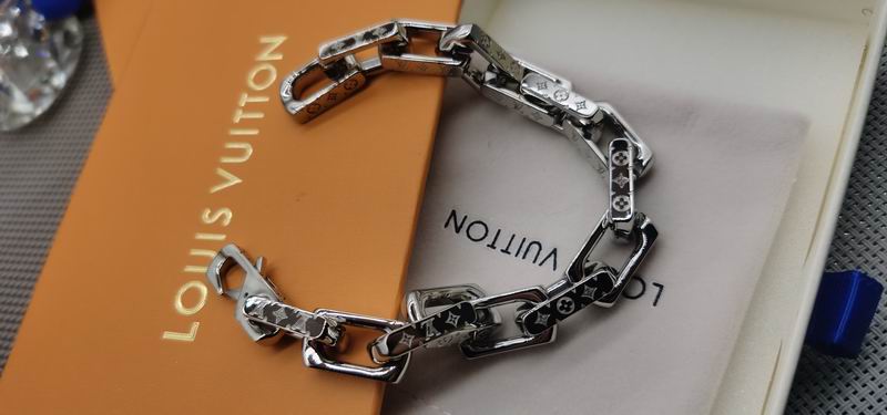 LV Bracelet 03yxs153 (3)