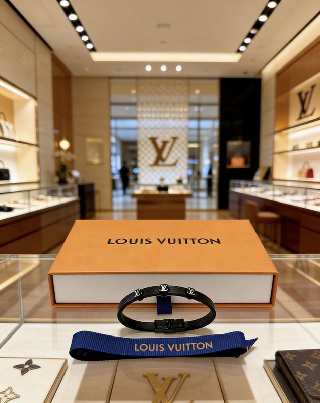 LV Bracelet 03yxs159 (1)