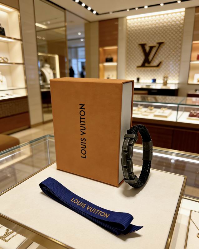 LV Bracelet 03yxs161 (4)
