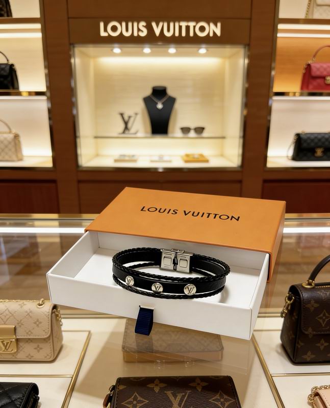LV Bracelet 03yxs164 (5)