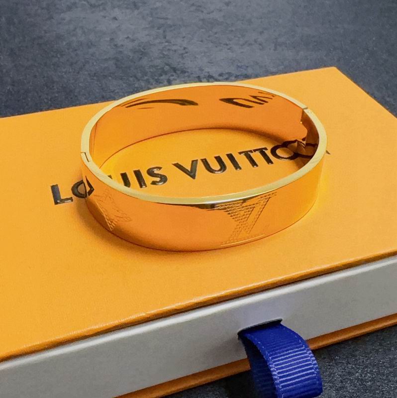 LV Bracelet 03yxs171 (4)
