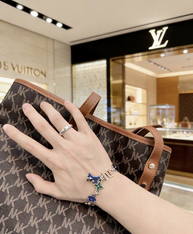 LV Bracelet 03yxs173 (4)