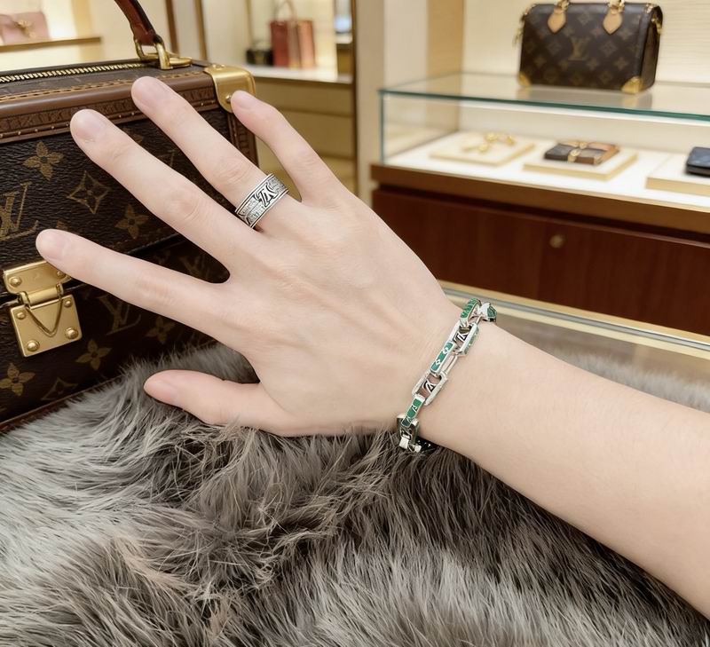 LV Bracelet 03yxs177 (9)