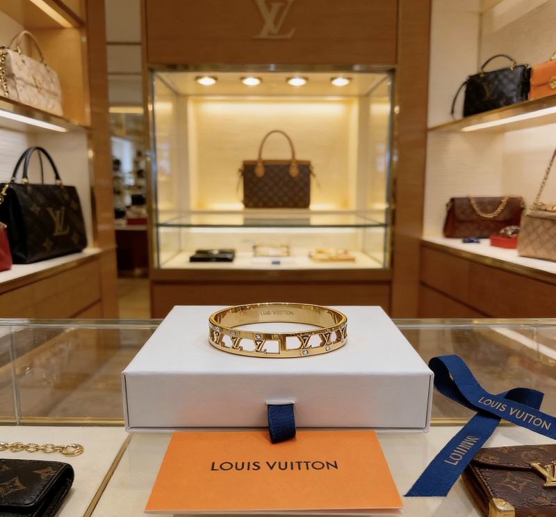 LV Bracelet 03yxs180 (3)