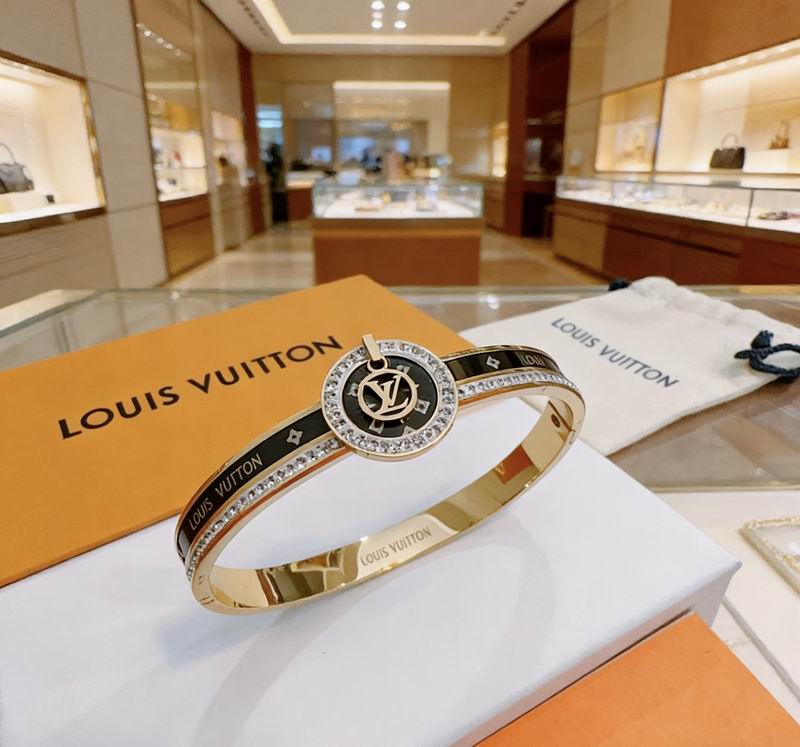 LV Bracelet 03yxs184 (7)