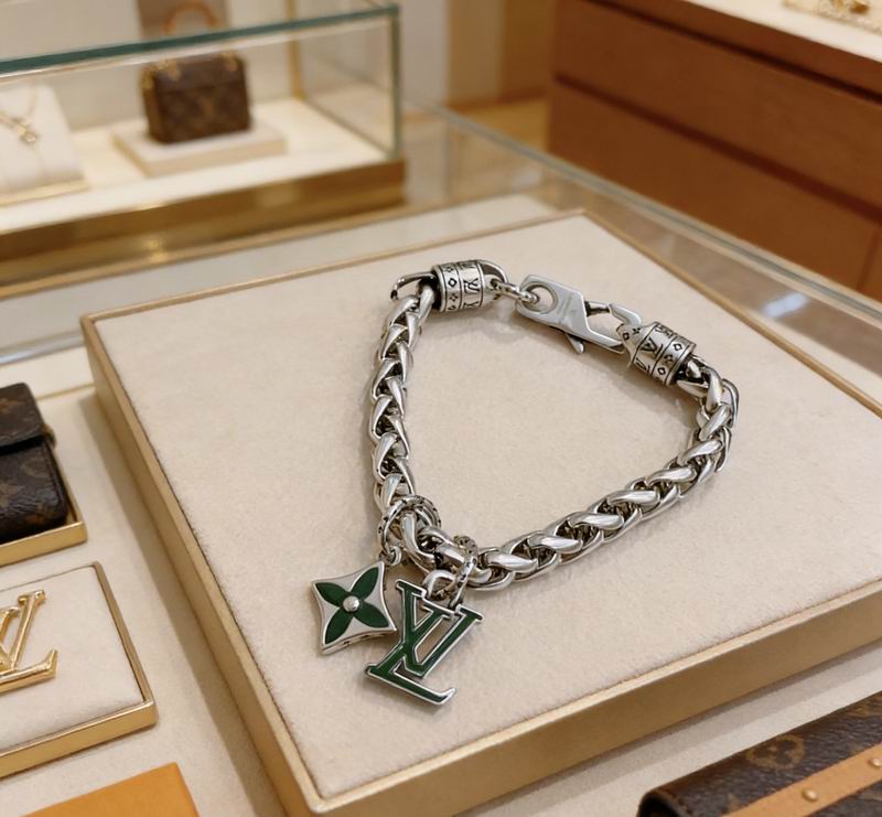 LV Bracelet 03yxs186 (5)