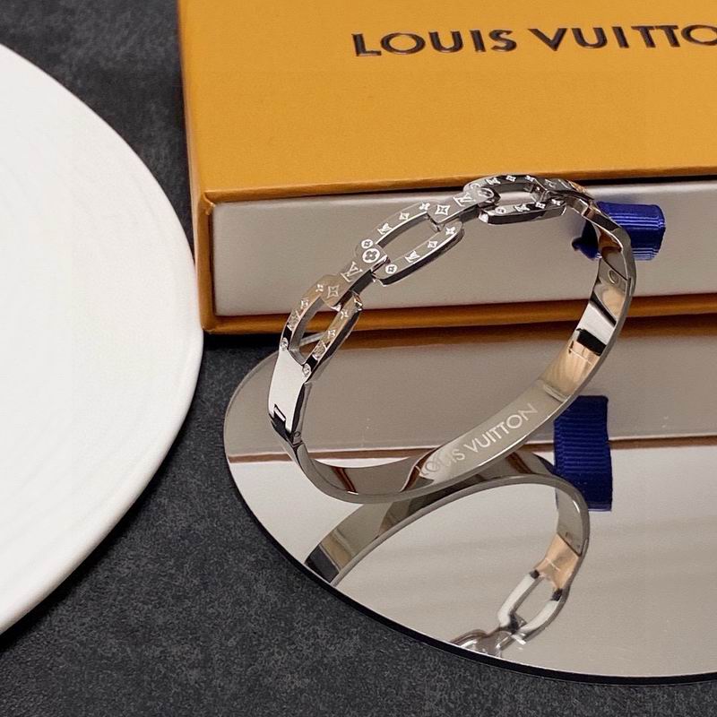 LV Bracelet 03yxs188 (6)