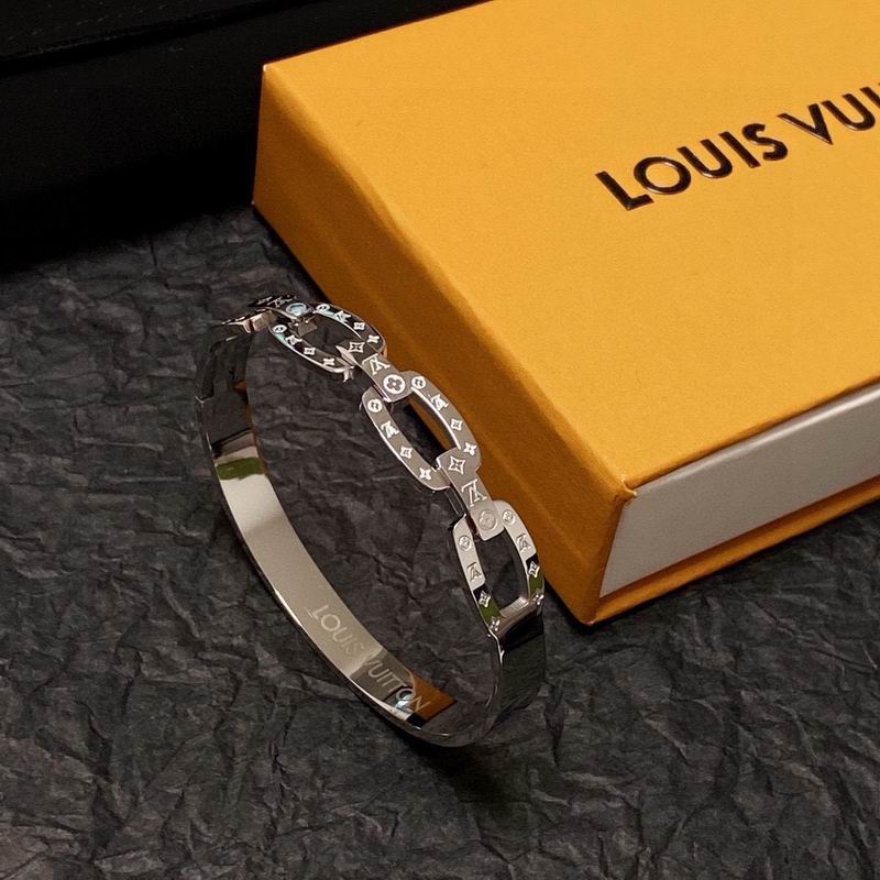 LV Bracelet 03yxs188 (7)