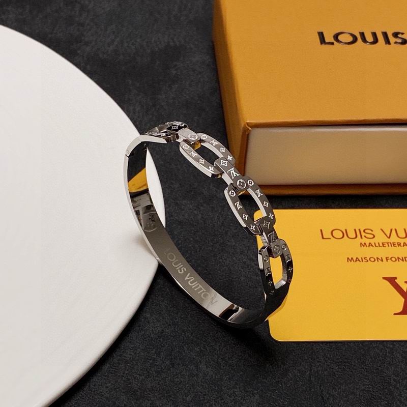 LV Bracelet 03yxs188 (8)