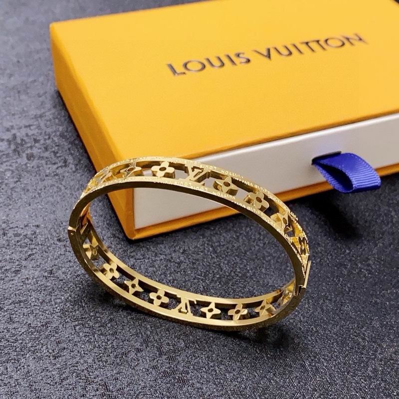 LV Bracelet 03yxs189 (1)
