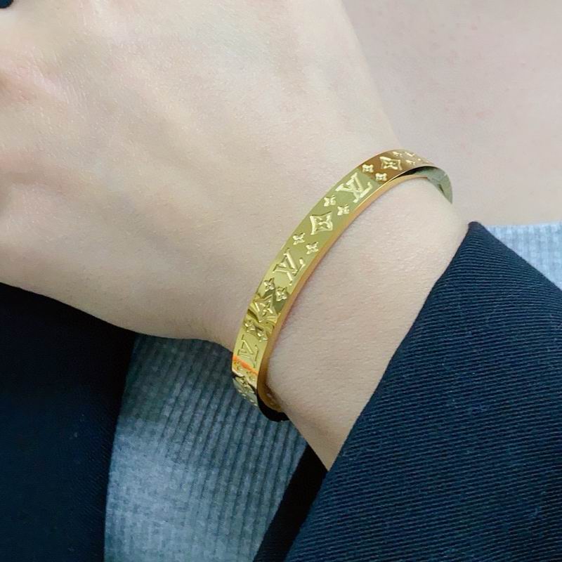 LV Bracelet 03yxs190 (1)