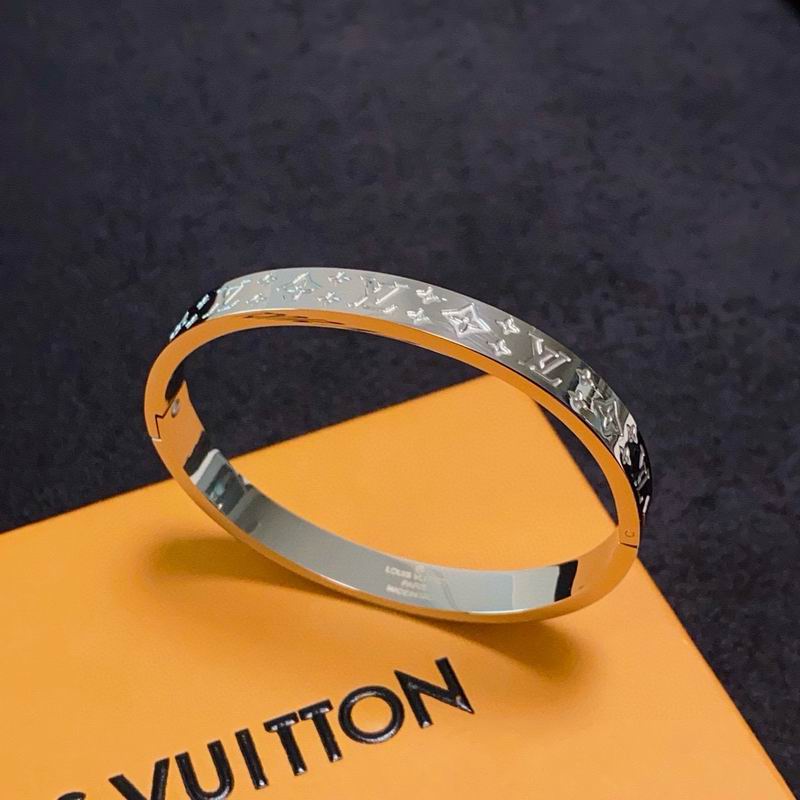 LV Bracelet 03yxs190 (4)