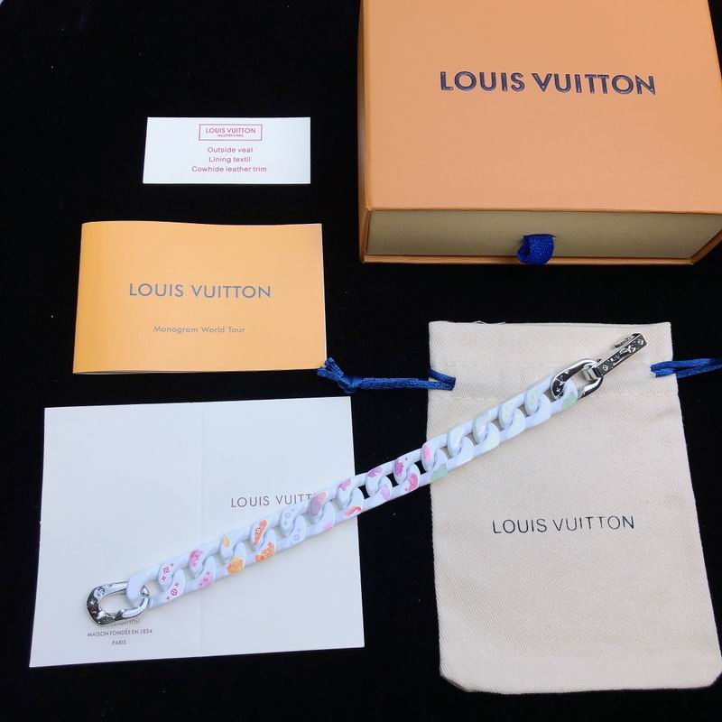 LV Bracelet 03yxs191 (1)
