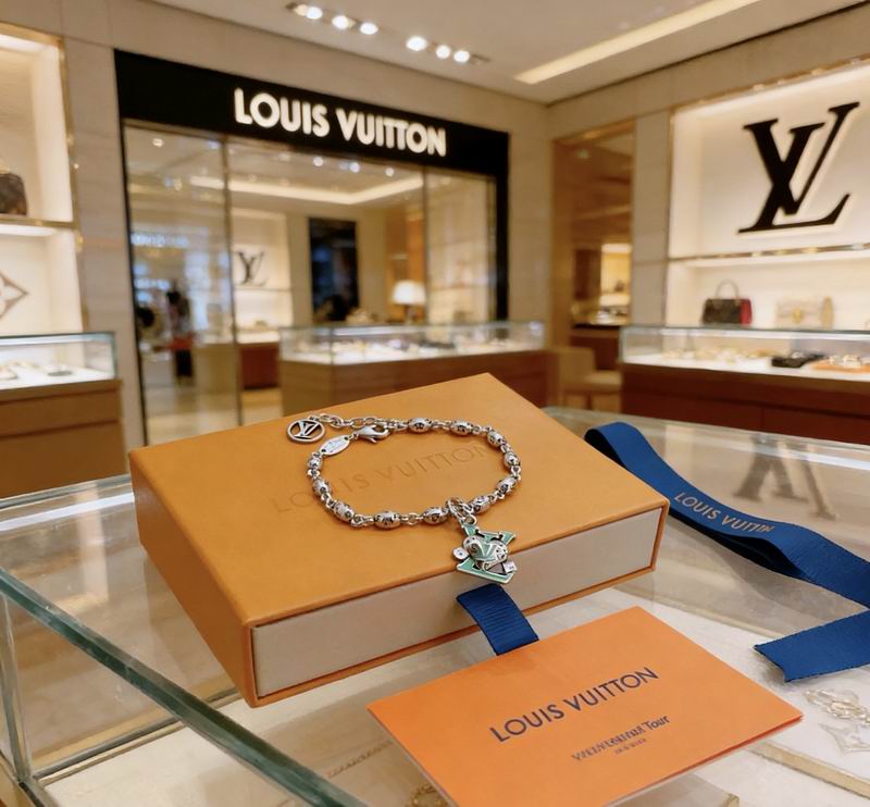 LV Bracelet 03yxs193 (8)