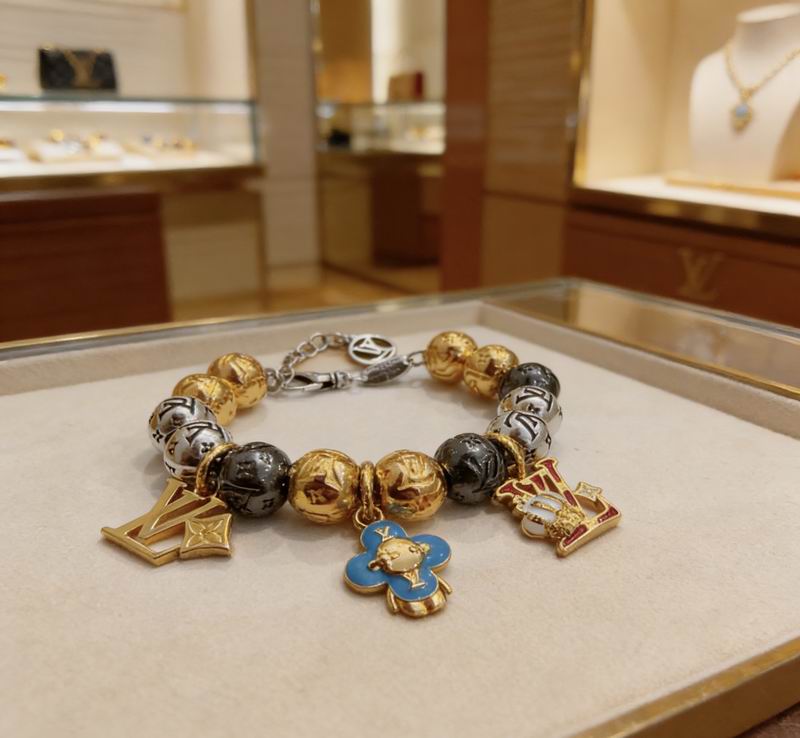 LV Bracelet 03yxs196 (2)