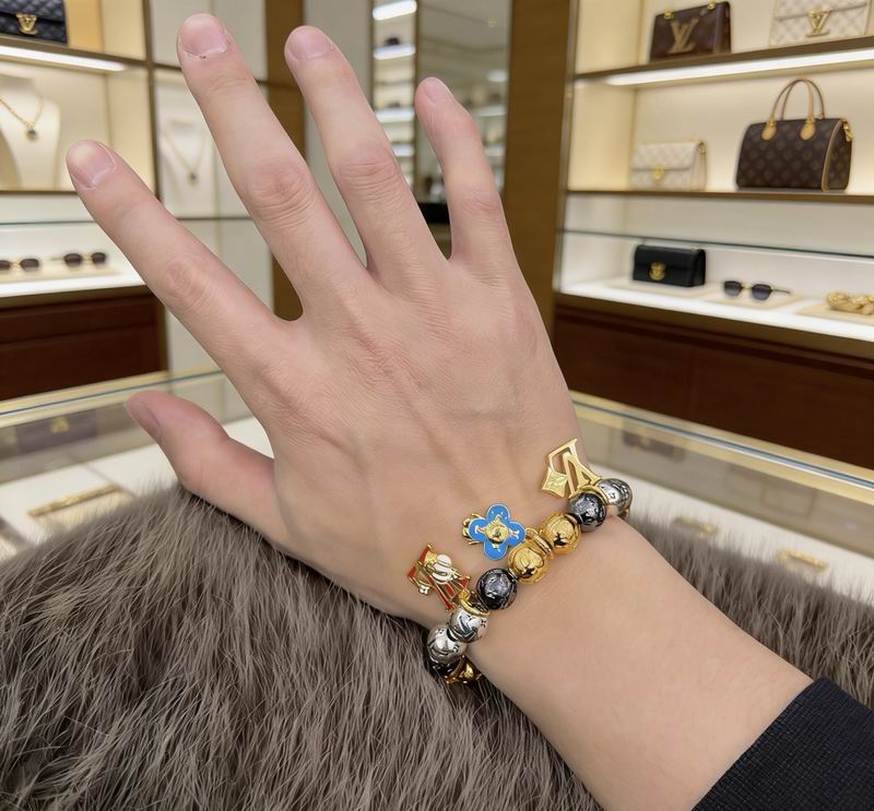 LV Bracelet 03yxs196 (5)
