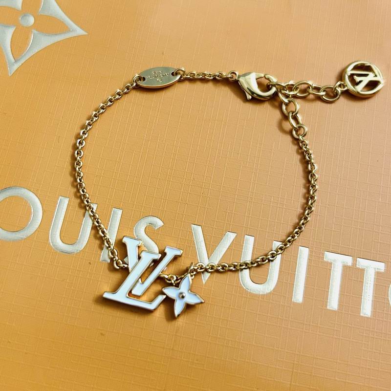 LV Bracelet 03yxs197 (2)