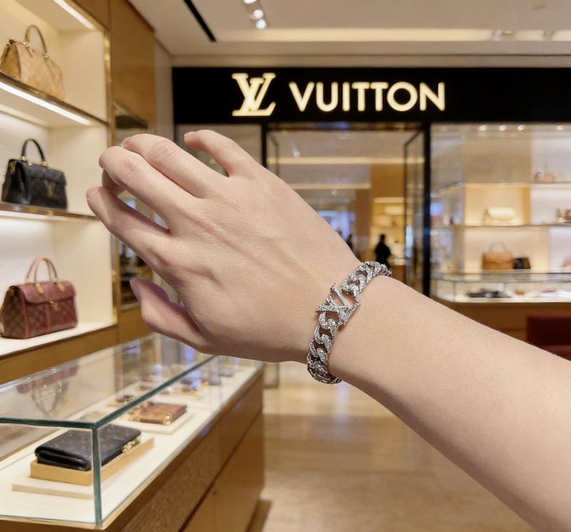 LV Bracelet 03yxs198 (7)