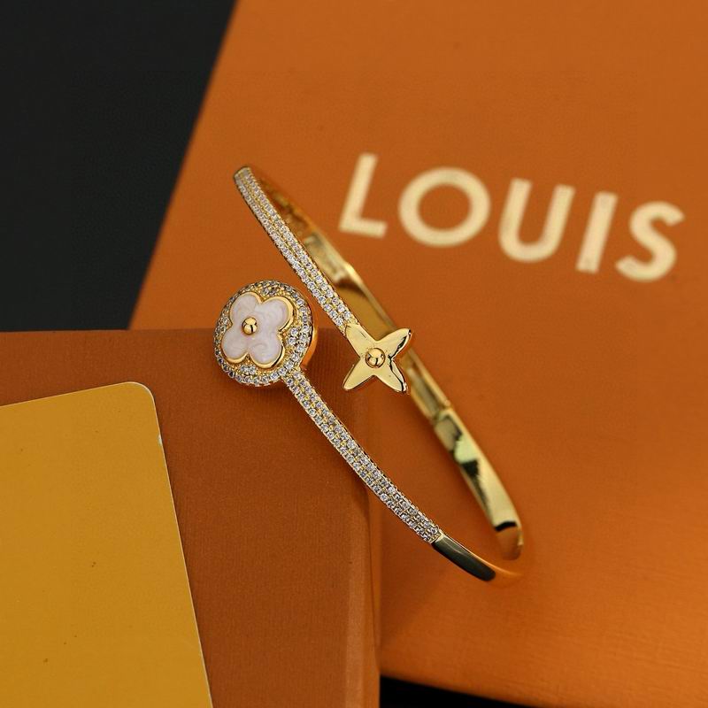 LV Bracelet 03yxs203 (3)