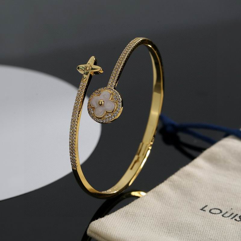 LV Bracelet 03yxs203 (5)