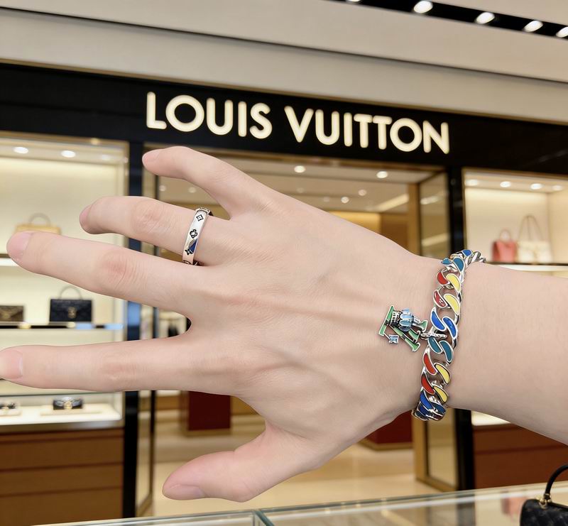 LV Bracelet 03yxs212 (6)