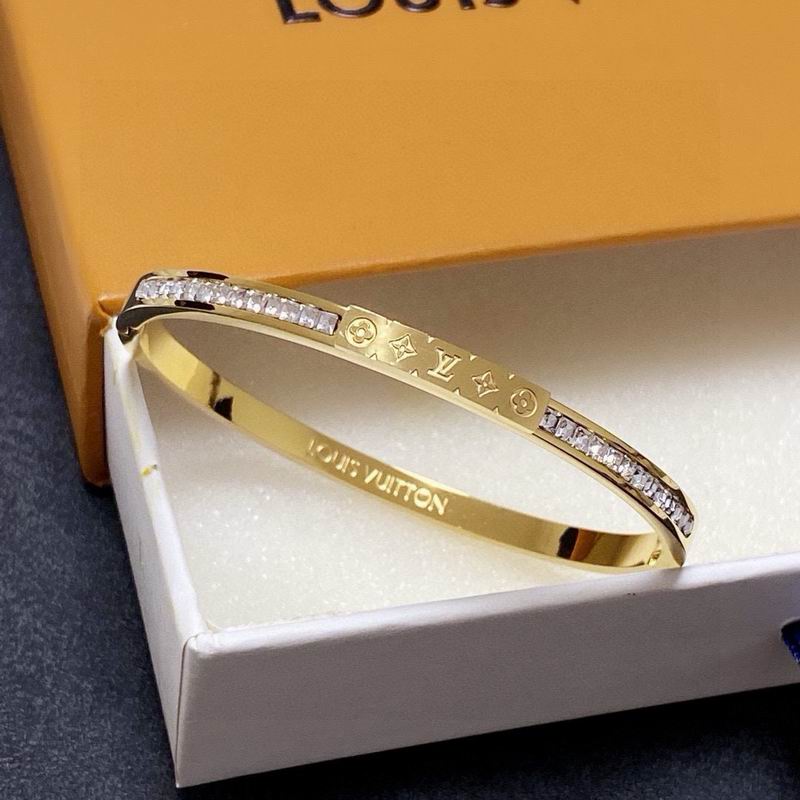LV Bracelet 03yxs214 (4)