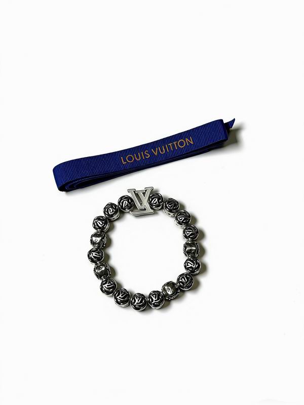 LV Bracelet 03yxs215 (5)
