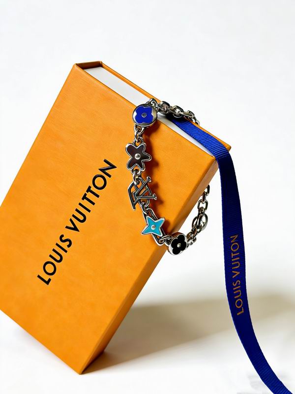 LV Bracelet 03yxs217 (5)