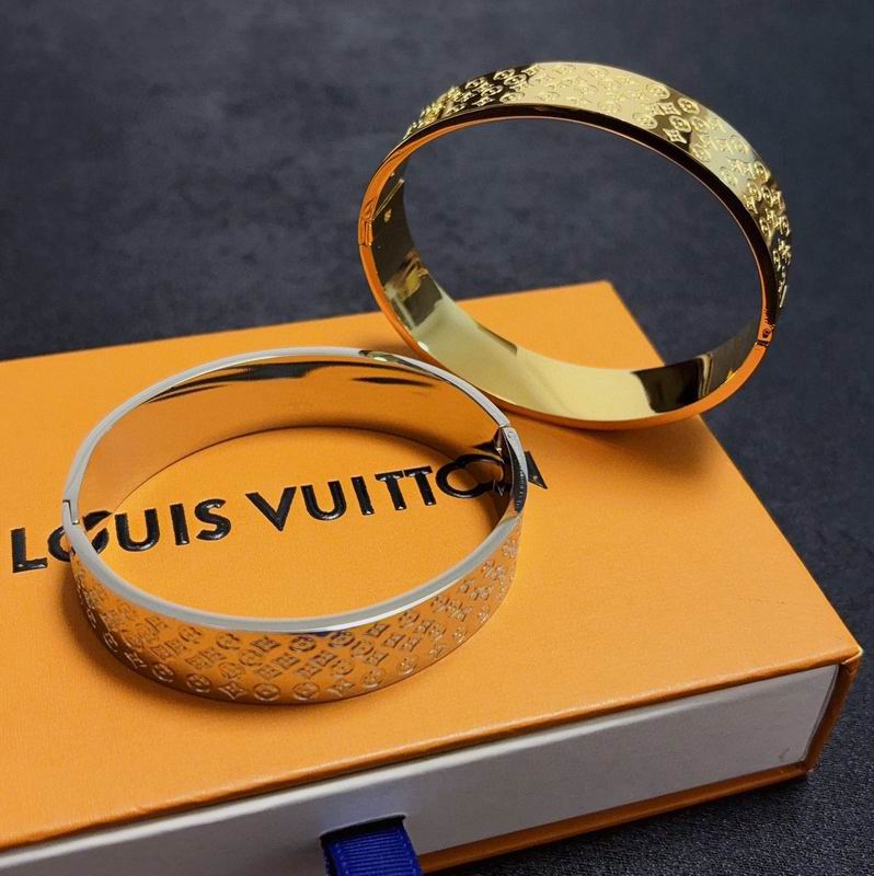 LV Bracelet 03yxs220 (6)