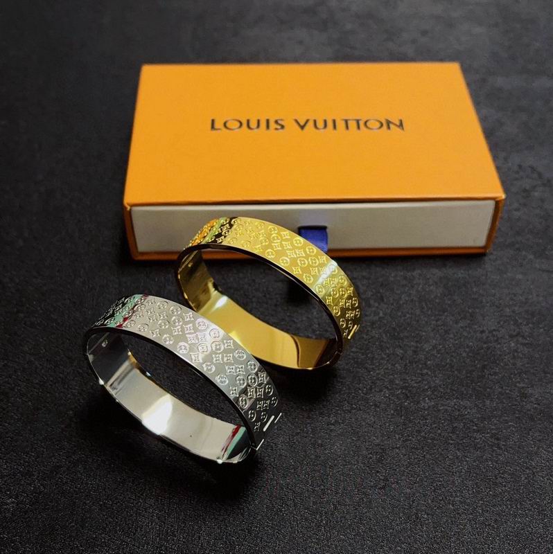 LV Bracelet 03yxs220 (9)