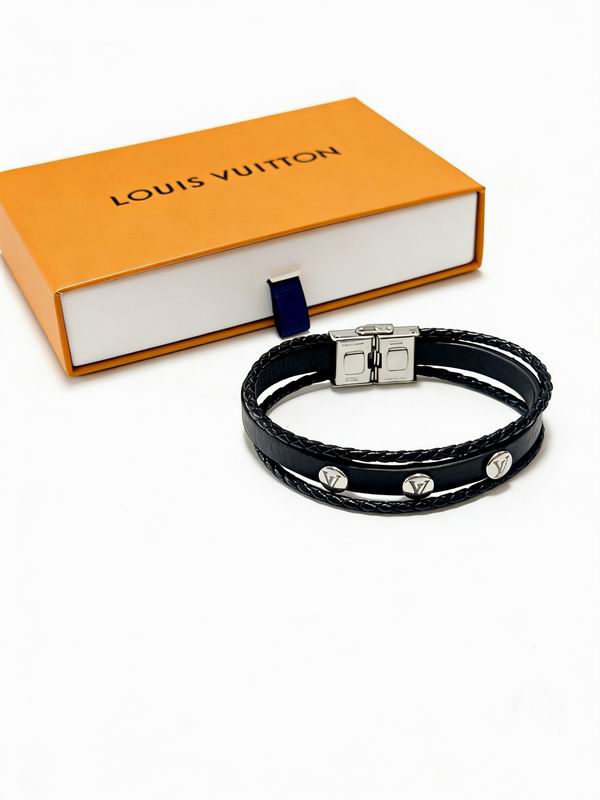 LV Bracelet 03yxs224 (1)