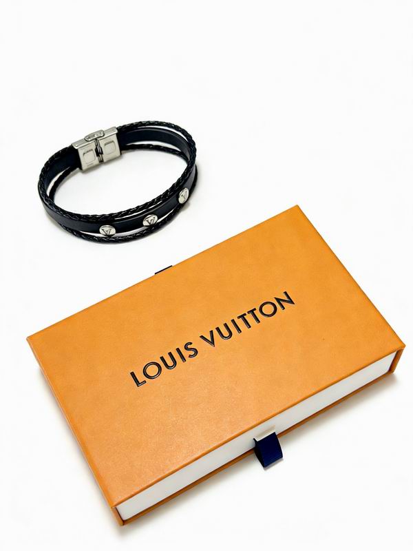 LV Bracelet 03yxs224 (2)