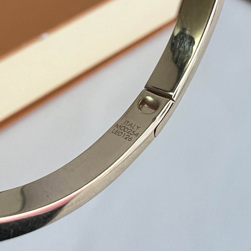 LV Bracelet 03yxs227 (6)