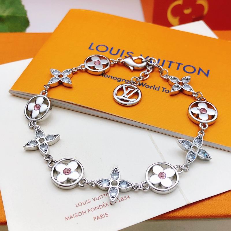 LV Bracelet 03yxs228 (4)