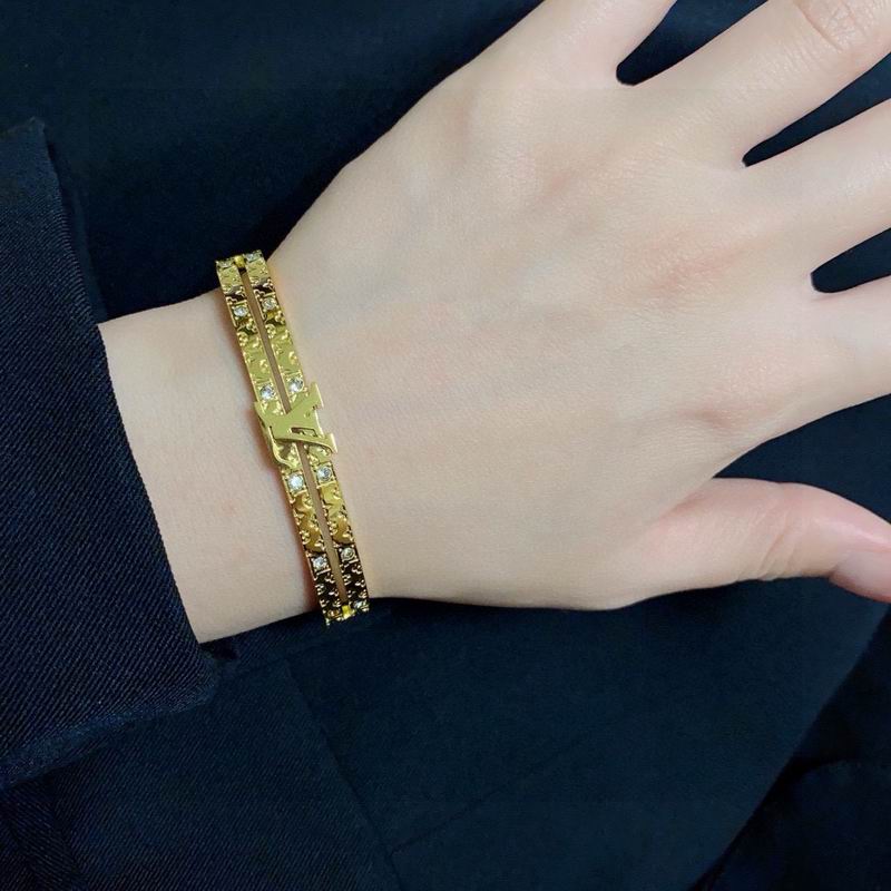 LV Bracelet 03yxs230 (3)