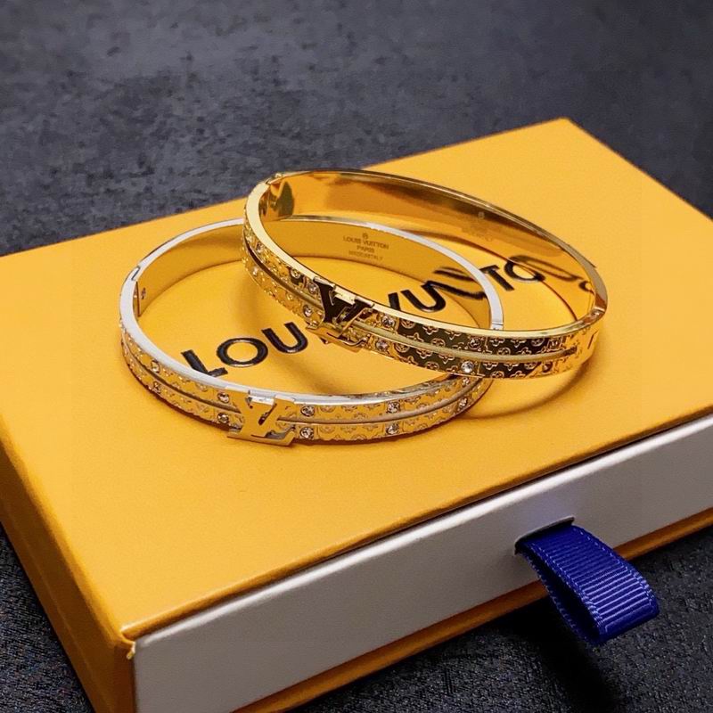 LV Bracelet 03yxs230 (6)