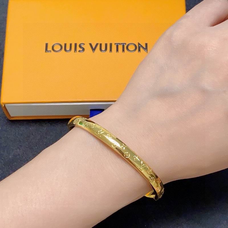 LV Bracelet 03yxs231 (2)