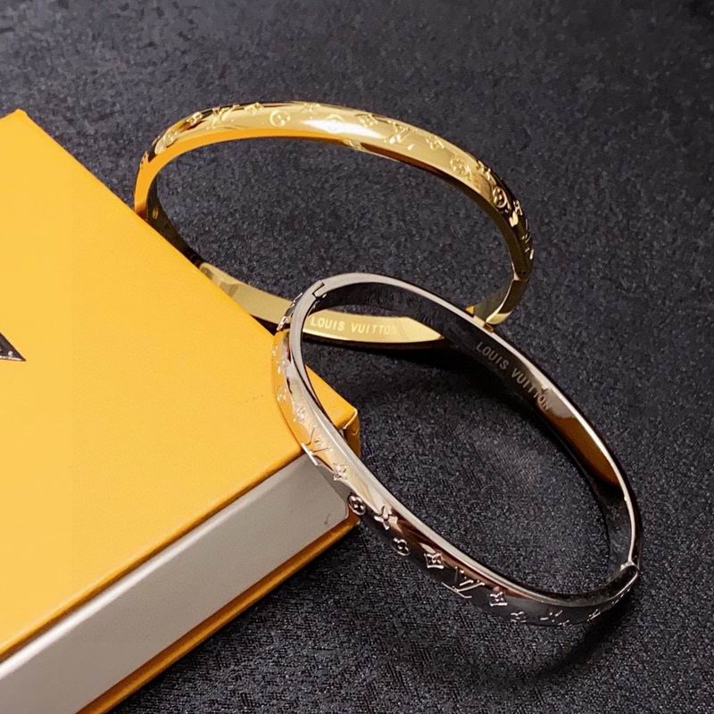 LV Bracelet 03yxs231 (8)