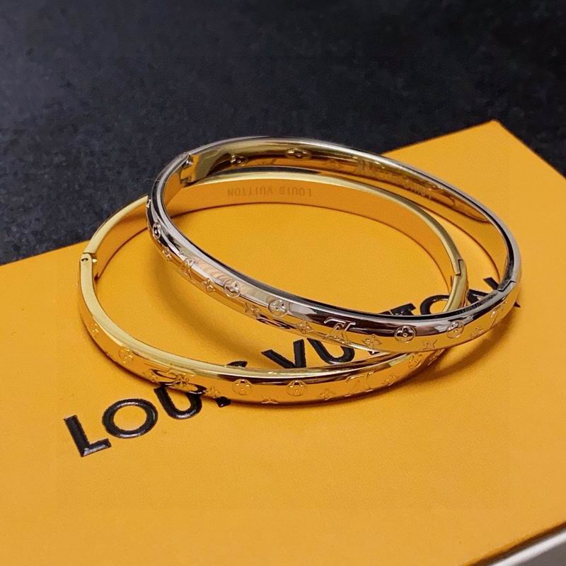 LV Bracelet 03yxs231 (9)
