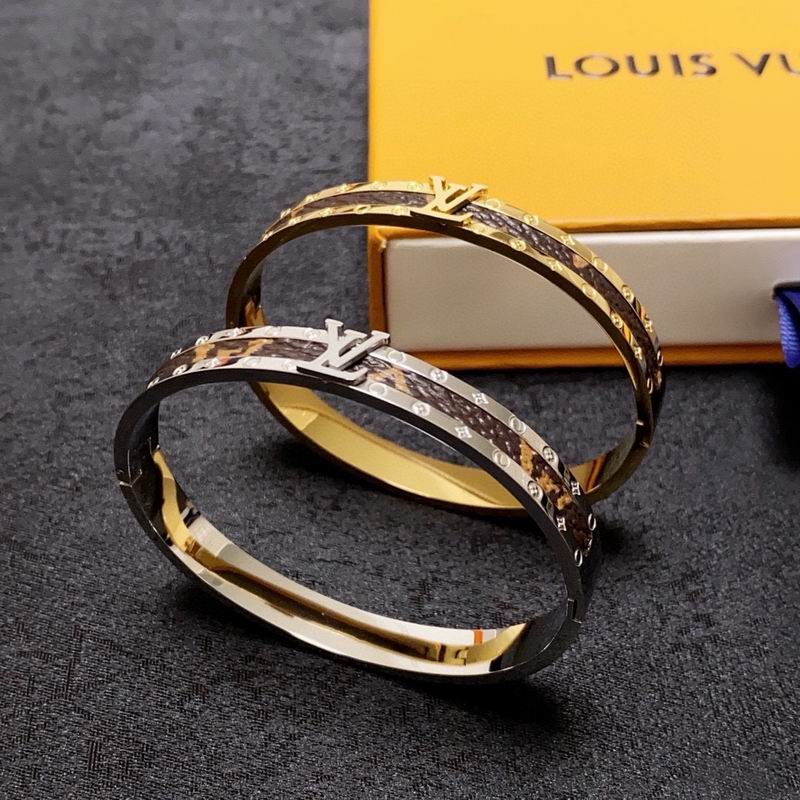 LV Bracelet 03yxs232 (6)