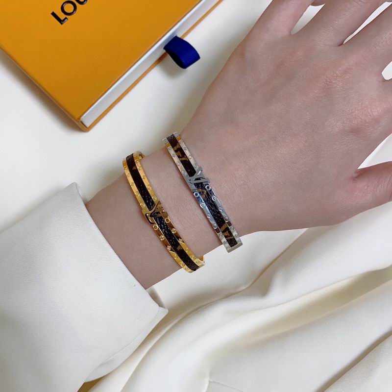 LV Bracelet 03yxs232 (9)