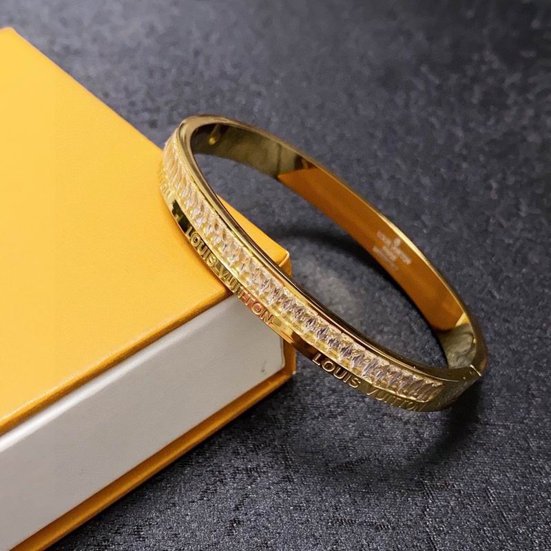 LV Bracelet 03yxs233 (4)